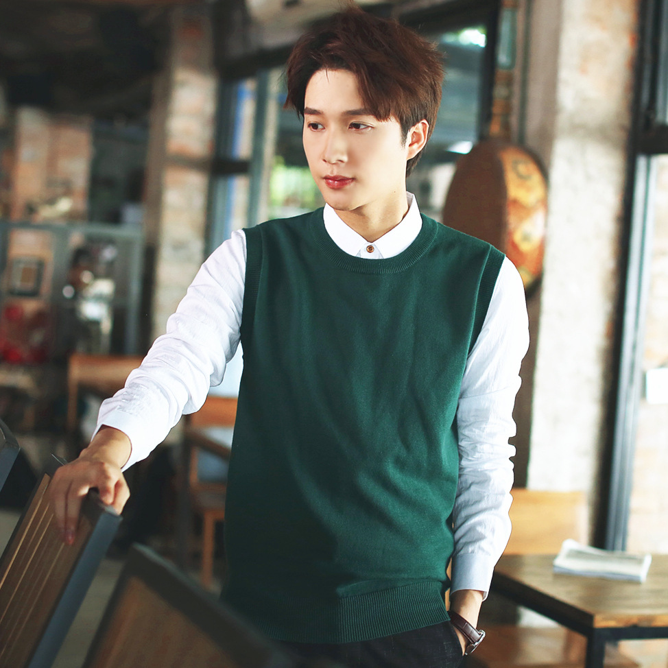 Round Neck Sleeveless Sweaters Men Stripe Good Quality Young Pullover Vest Solid Color Male Knitting Sweater Vests